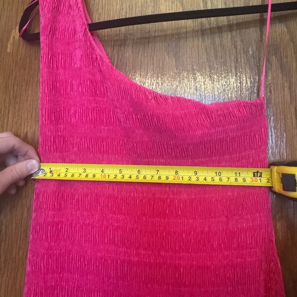 One-Shoulder Pink Dress - Picture 5 of 7